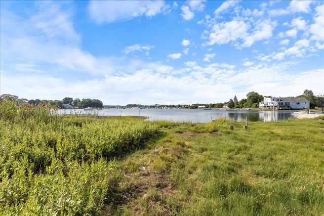 59 Riverview Ave, Danvers, MA 01923