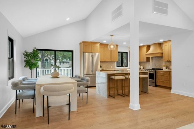 19 Midland Ave, Hillsdale Boro, NJ 07642