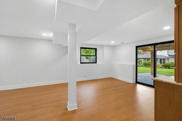 19 Midland Ave, Hillsdale Boro, NJ 07642