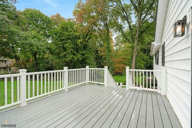 19 Midland Ave, Hillsdale Boro, NJ 07642
