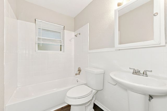 319 Royal Avenue, Duncanville, TX 75137