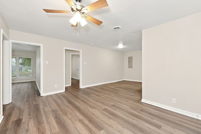 319 Royal Avenue, Duncanville, TX 75137