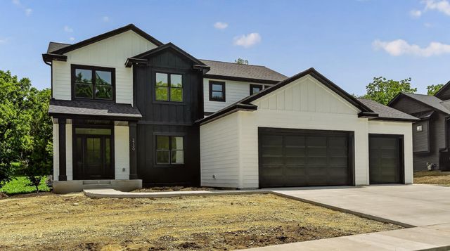 3730 Stonehedge Drive NE, Rochester, MN 55906