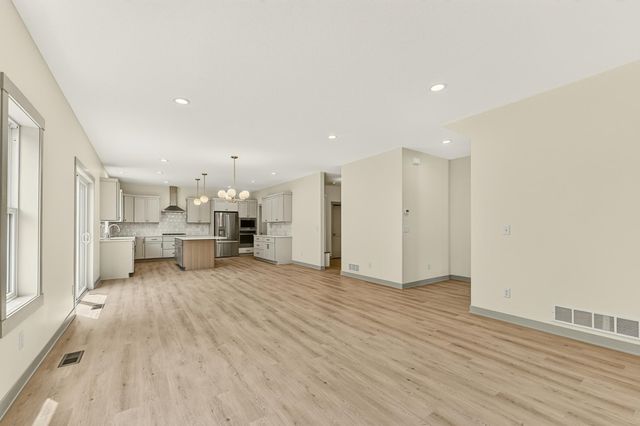 3730 Stonehedge Drive NE, Rochester, MN 55906