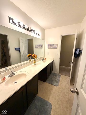 930 Ogala Drive, Westfield, IN 46074