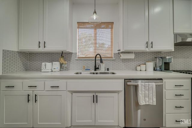 238 B Street, Bakersfield, CA 93304