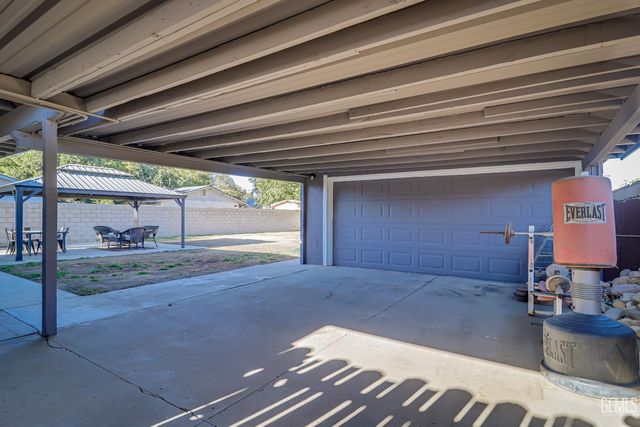 238 B Street, Bakersfield, CA 93304