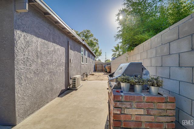 238 B Street, Bakersfield, CA 93304