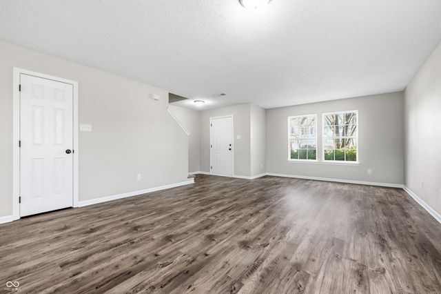 10317 Hatherley Way, Fishers, IN 46037