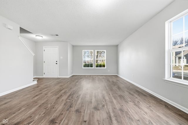 10317 Hatherley Way, Fishers, IN 46037