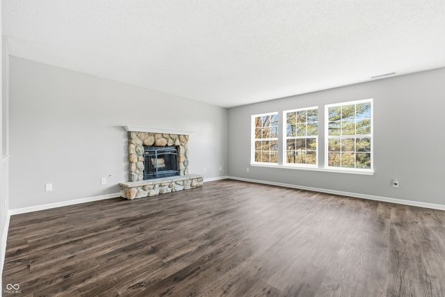 10317 Hatherley Way, Fishers, IN 46037