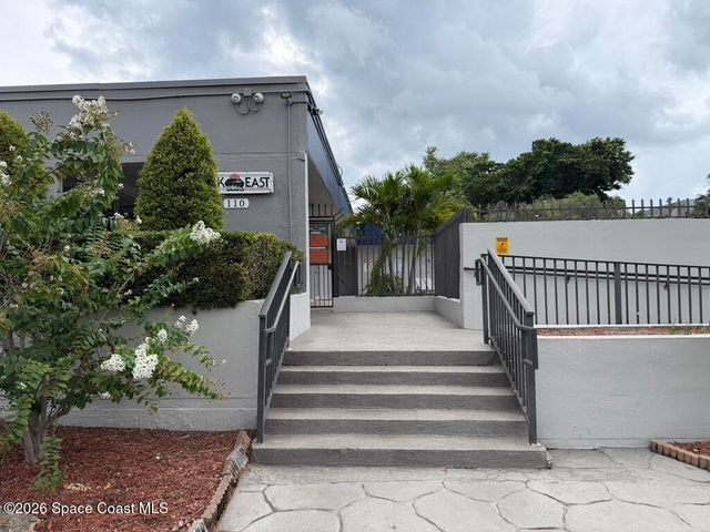 30 NW 87 Avenue C201, Miami, FL 33172
