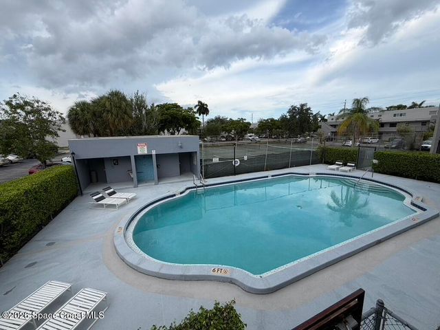 30 NW 87 Avenue C201, Miami, FL 33172