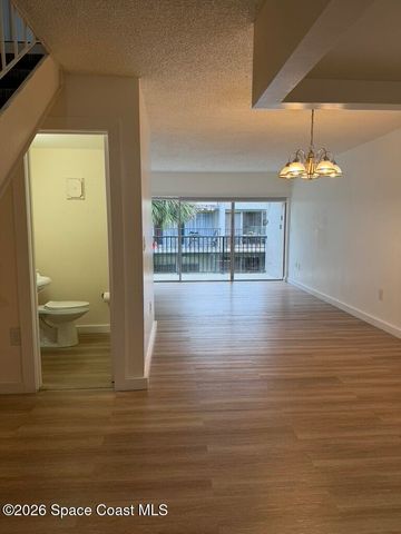 30 NW 87 Avenue C201, Miami, FL 33172