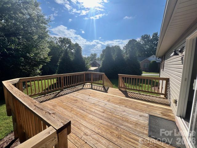 119 Klutz Road, Mooresville, NC 28115
