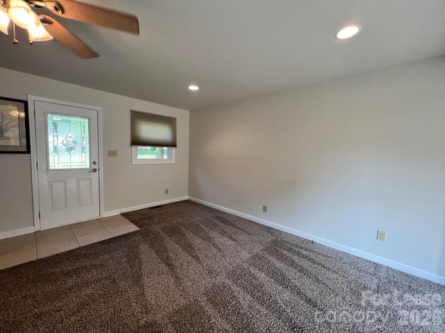 119 Klutz Road, Mooresville, NC 28115