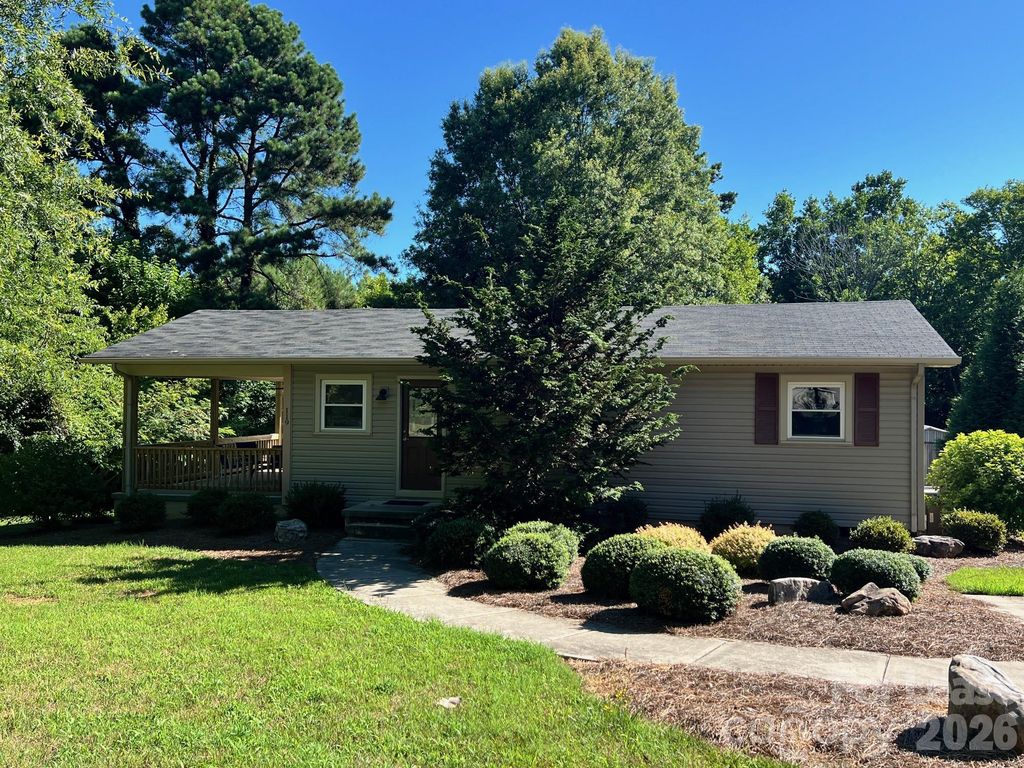119 Klutz Road, Mooresville, NC 28115