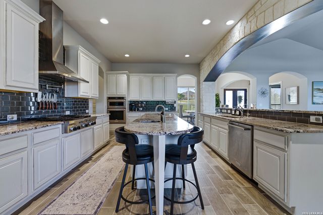2550 BLACK BEAR DR, New Braunfels, TX 78132