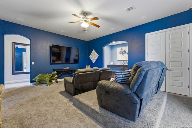 2550 BLACK BEAR DR, New Braunfels, TX 78132