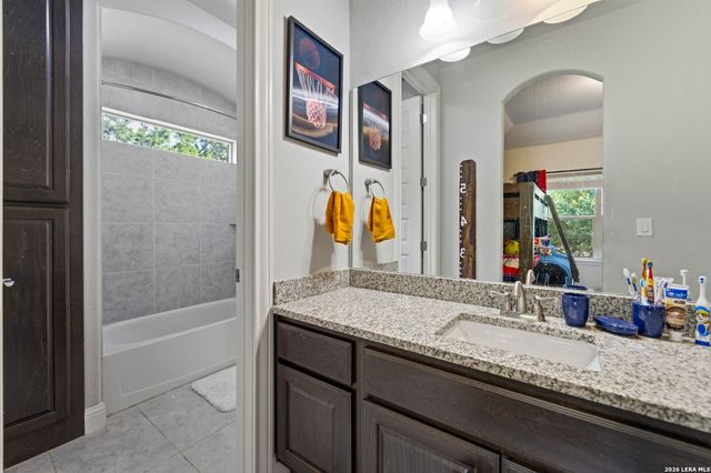 2550 BLACK BEAR DR, New Braunfels, TX 78132