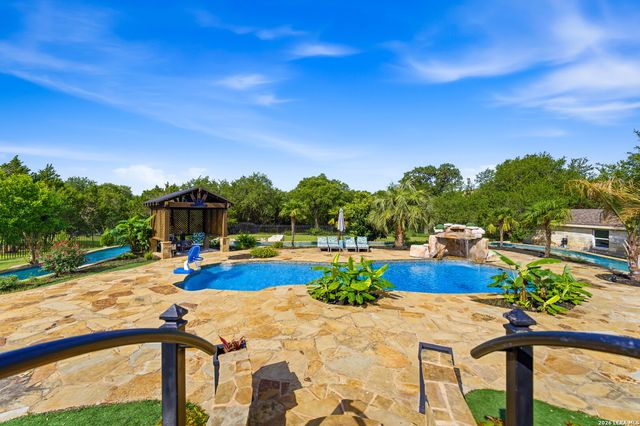 2550 BLACK BEAR DR, New Braunfels, TX 78132