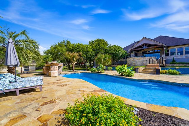 2550 BLACK BEAR DR, New Braunfels, TX 78132