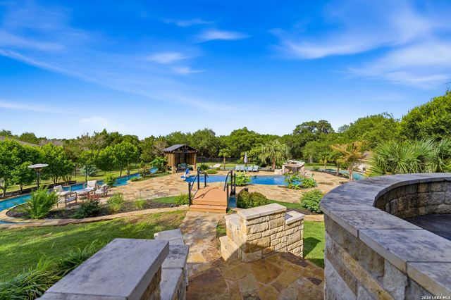 2550 BLACK BEAR DR, New Braunfels, TX 78132