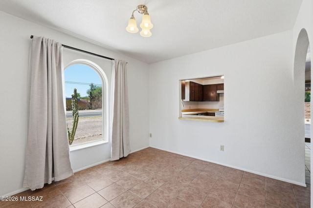 2501 E Greenlee Place, Tucson, AZ 85716