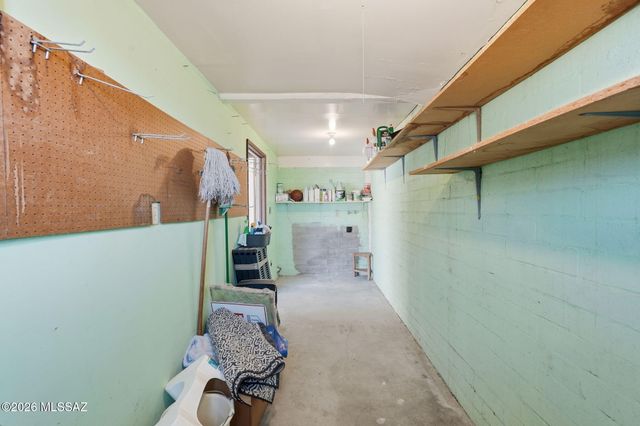 2501 E Greenlee Place, Tucson, AZ 85716