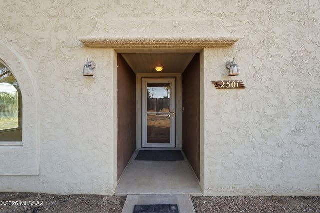 2501 E Greenlee Place, Tucson, AZ 85716