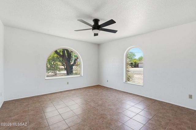 2501 E Greenlee Place, Tucson, AZ 85716
