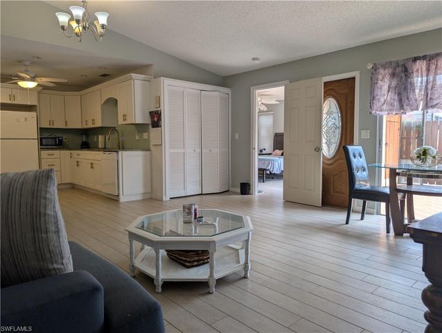 5652 Foxlake DR, North Fort Myers, FL 33917