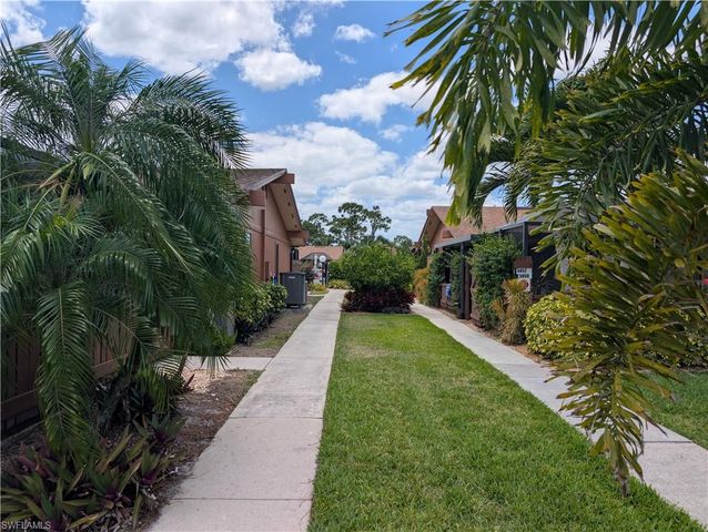 5652 Foxlake DR, North Fort Myers, FL 33917