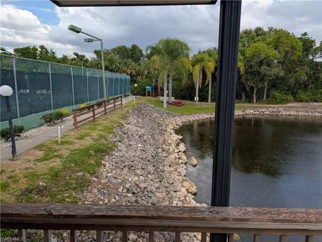 5652 Foxlake DR, North Fort Myers, FL 33917
