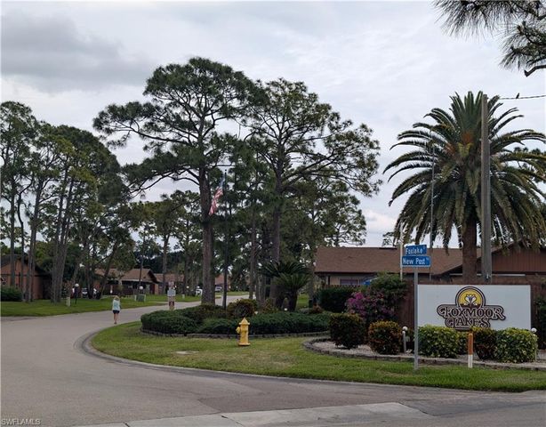 5652 Foxlake DR, North Fort Myers, FL 33917
