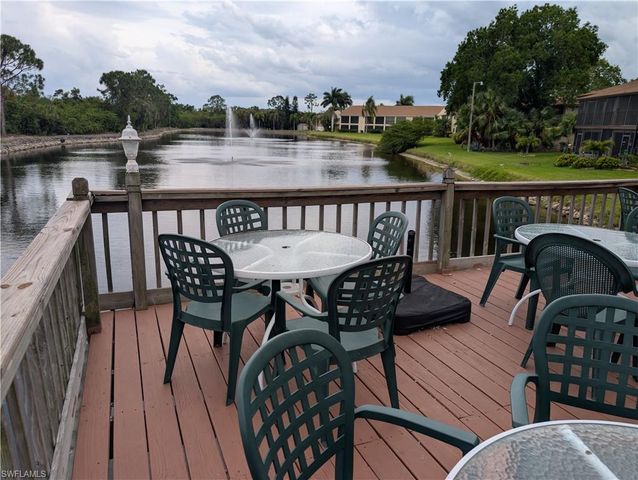 5652 Foxlake DR, North Fort Myers, FL 33917