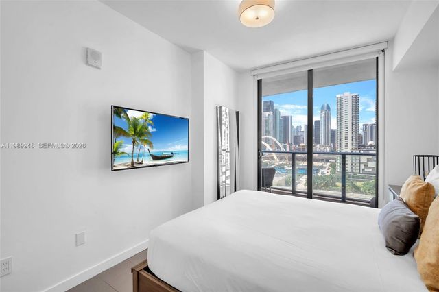 1600 NE 1st Ave 1207, Miami, FL 33132