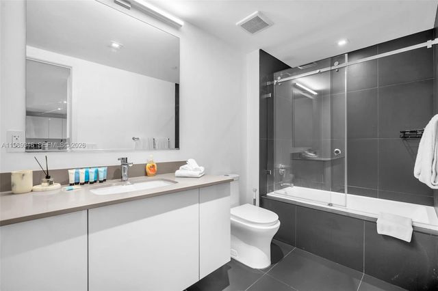 1600 NE 1st Ave 1207, Miami, FL 33132