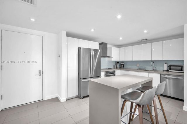 1600 NE 1st Ave 1207, Miami, FL 33132