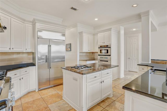 11415 Legend Manor Drive, Houston, TX 77082