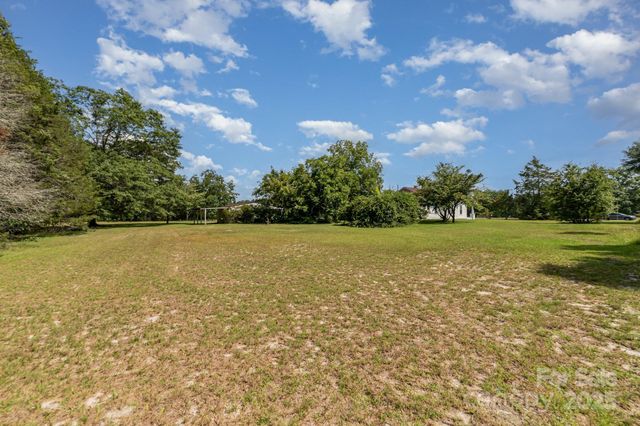 6963 Kershaw Camden Highway, Kershaw, SC 29067