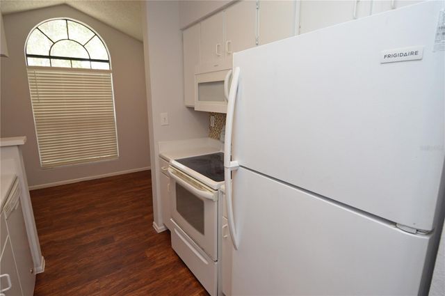 8625 MALLARD RESERVE DRIVE 201, Tampa, FL 33614