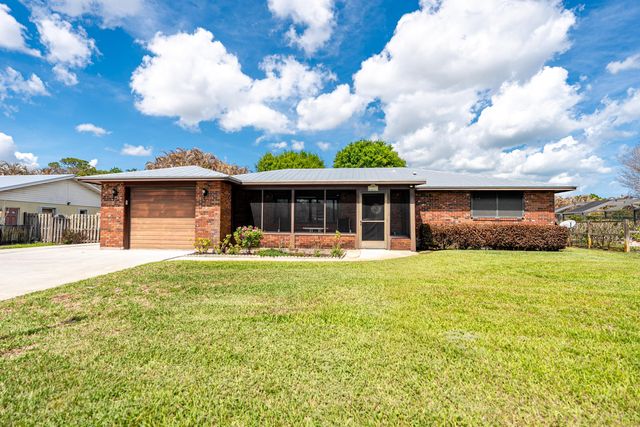 1004 Egret Avenue, Fort Pierce, FL 34982