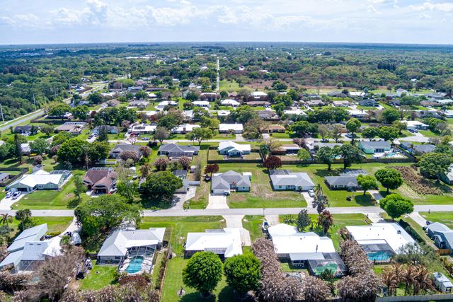 1004 Egret Avenue, Fort Pierce, FL 34982
