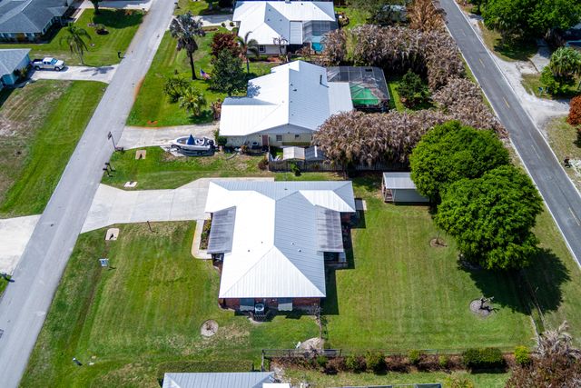 1004 Egret Avenue, Fort Pierce, FL 34982