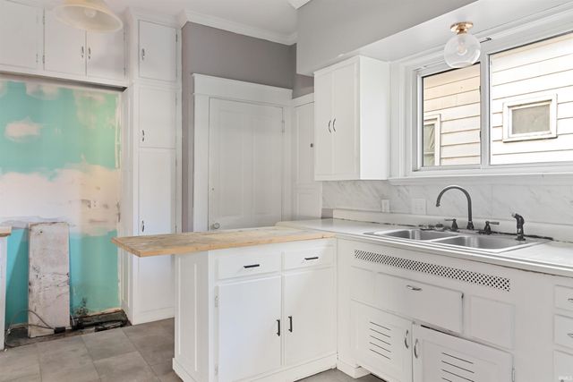 920 W 6th Street, Marion, IN 46952