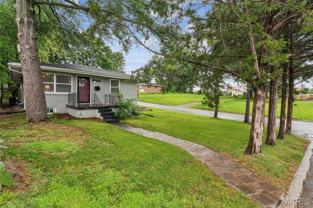 1501 Stockard Avenue, Richmond Heights, MO 63117