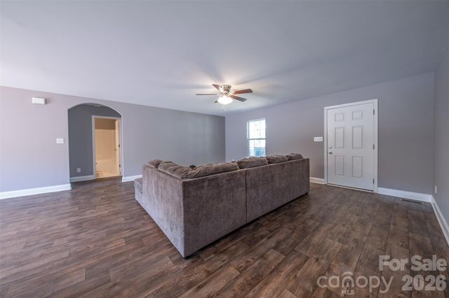 455 Lake Drive 6 Drive, Lexington, NC 27292