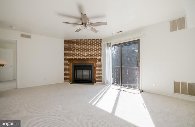 1810 WOODHOLLOW DR, Marlton, NJ 08053