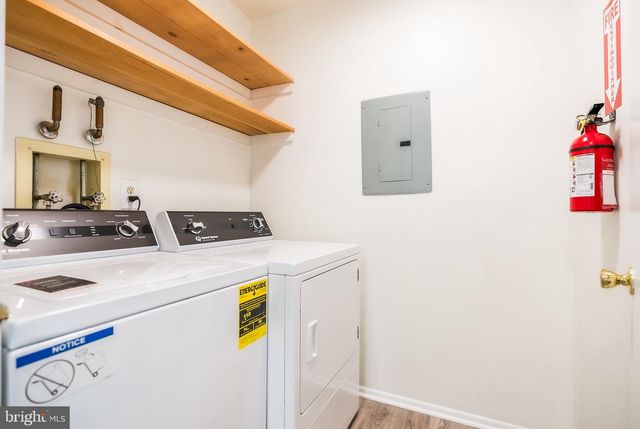 1810 WOODHOLLOW DR, Marlton, NJ 08053